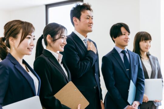 公認会計士としての実務経験を大学生からスタートする方法